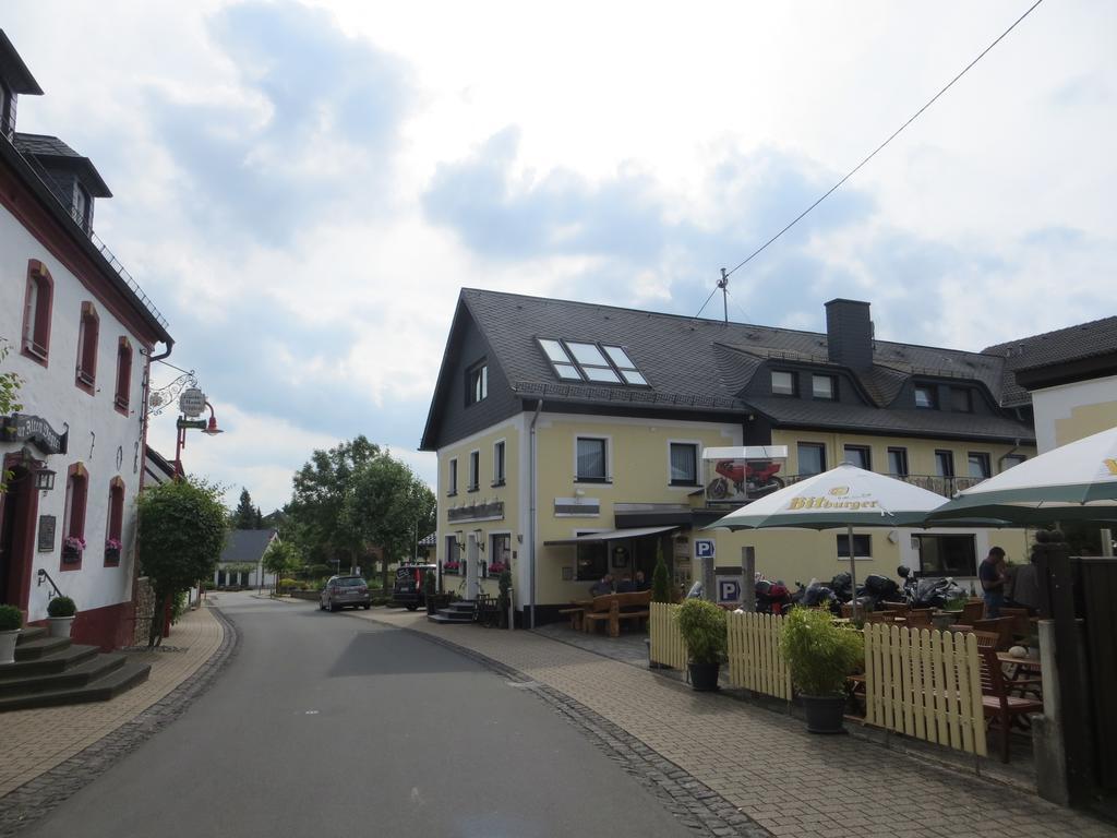 Hotel & Restaurant Huellen Barweiler Zewnętrze zdjęcie