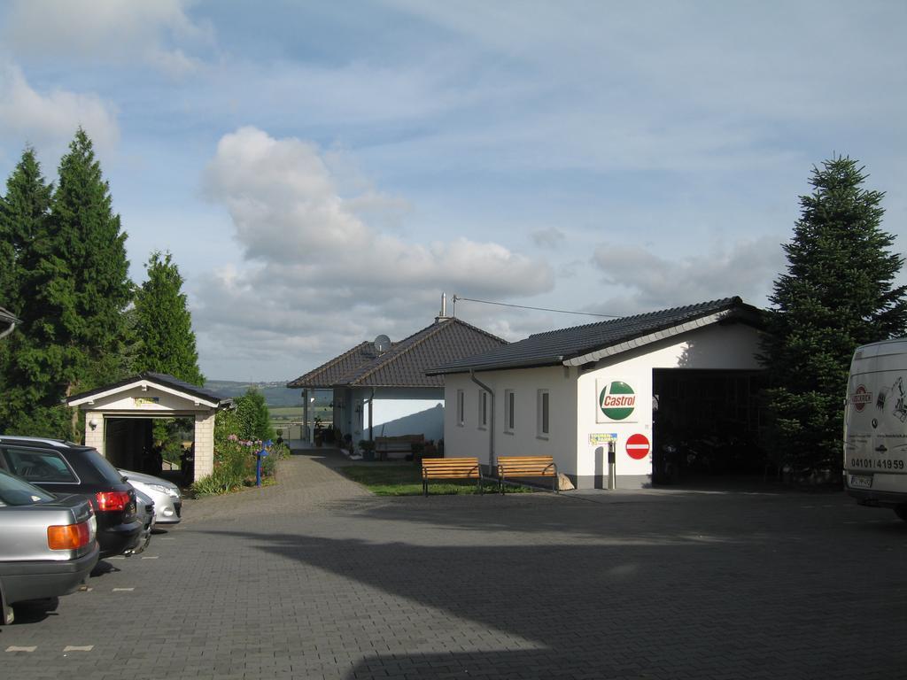Hotel & Restaurant Huellen Barweiler Zewnętrze zdjęcie